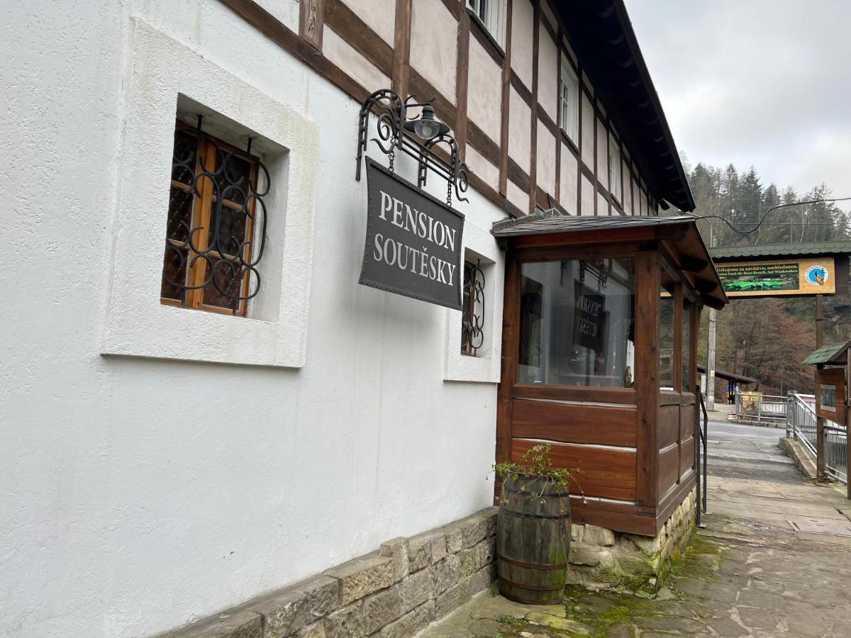 Pension Soutesky Hrensko Exterior photo