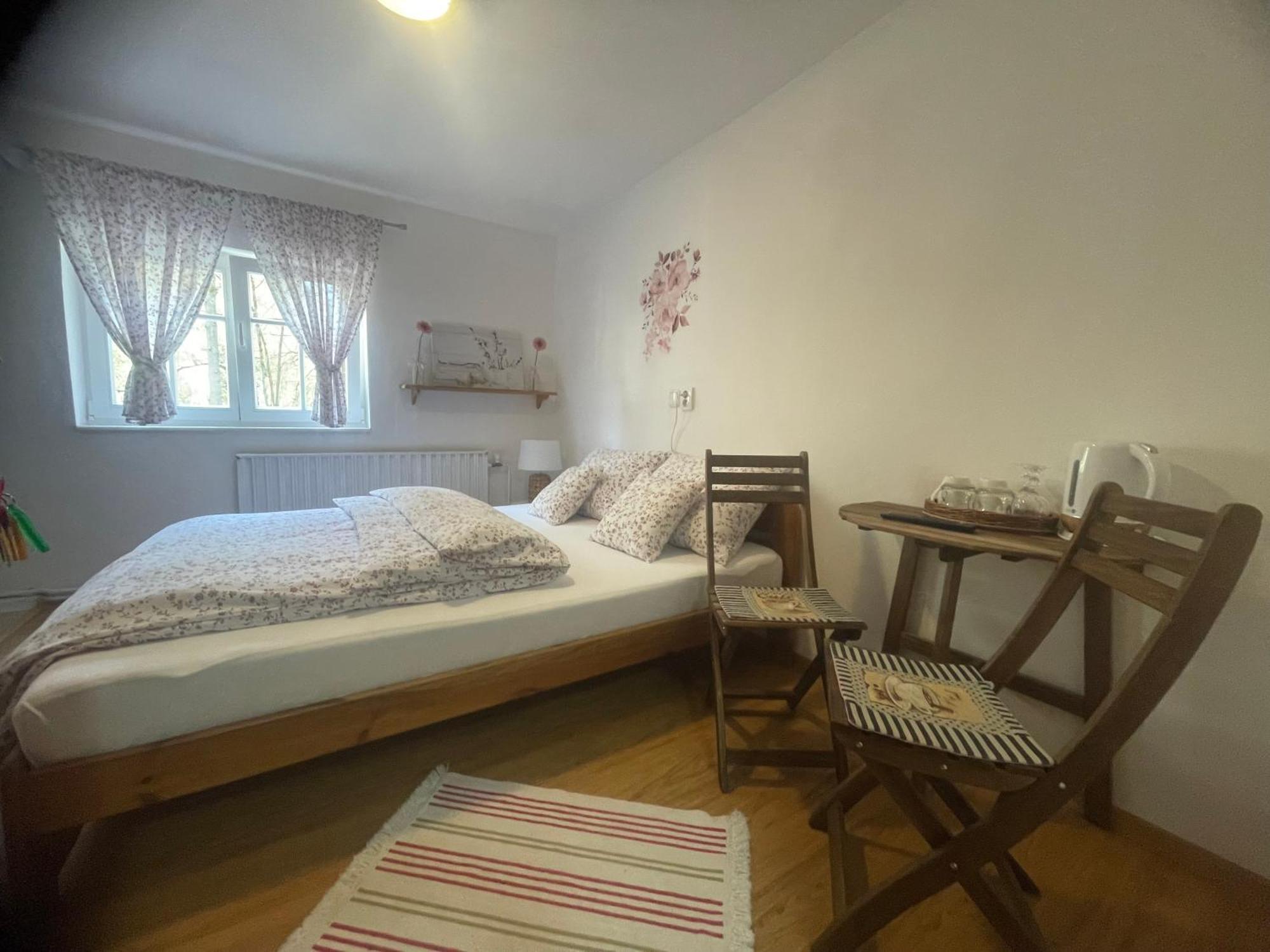 Pension Soutesky Hrensko Exterior photo